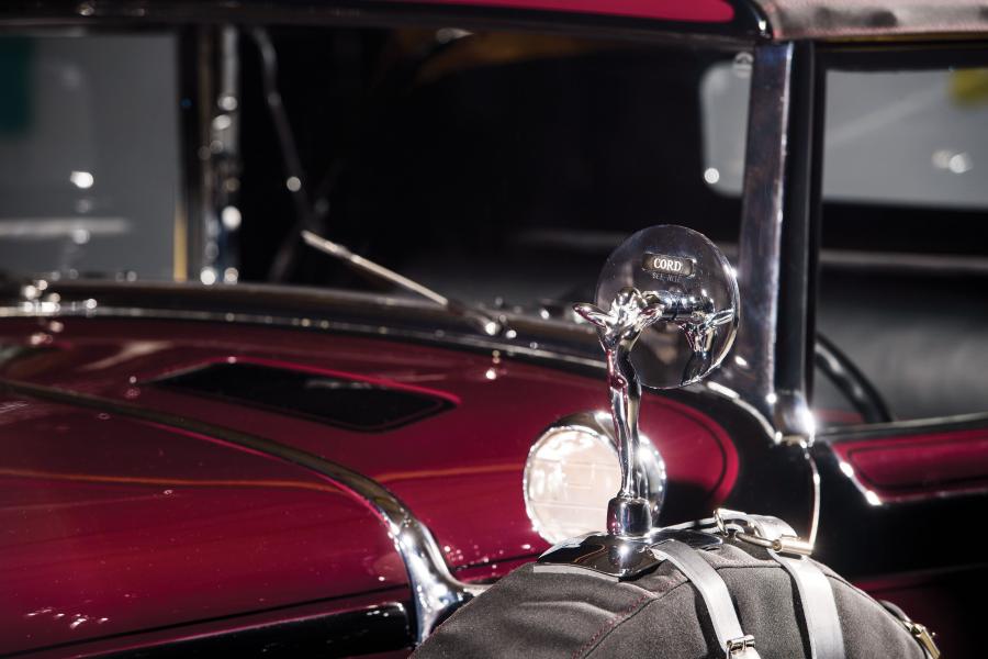 Детали экстерьера Cord L-29 Convertible 1931 года  (фото 34 из 51)